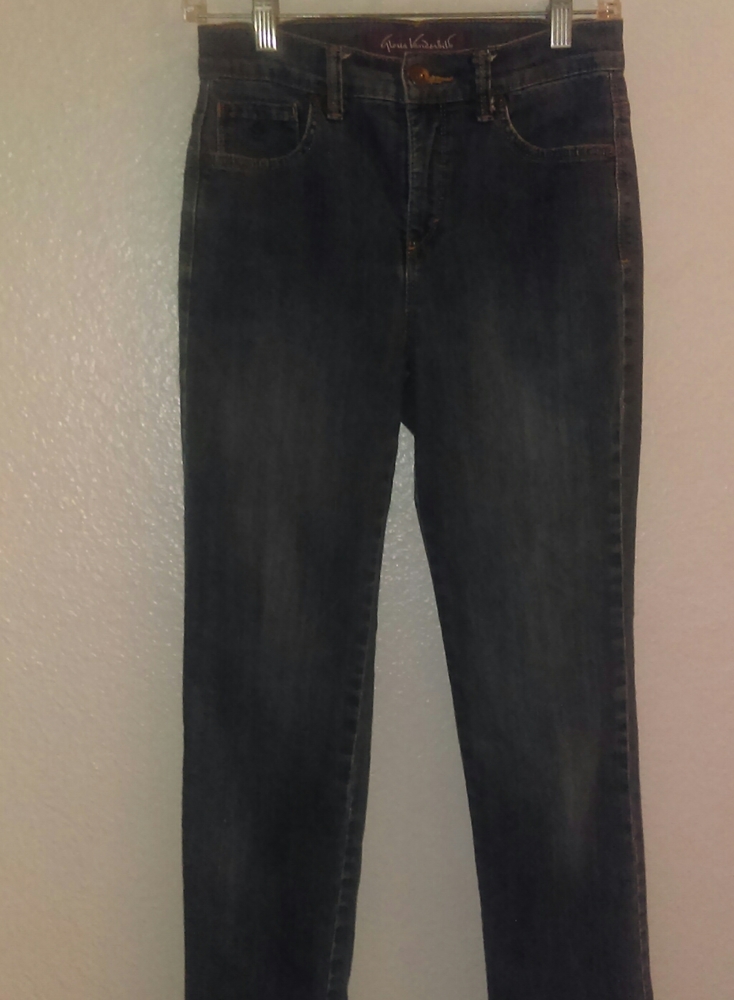Gloria Vanderbilt "Amanda" jeans